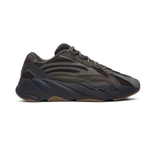Adidas Yeezy Boost 700 V2 Dark Charcoal Sneakers Size 4